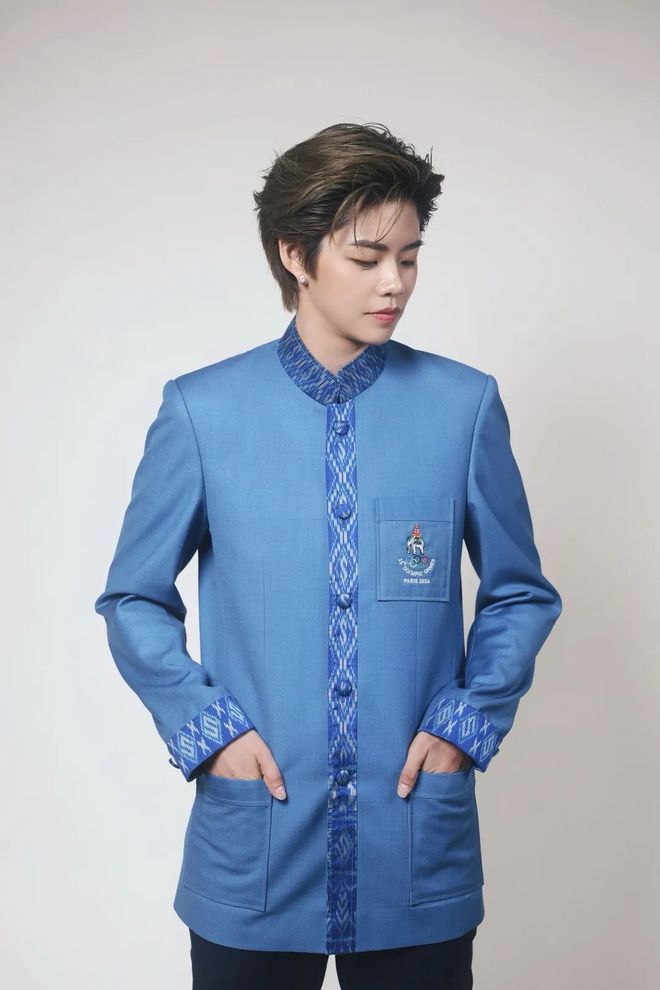 巴黎奥运开幕式上谁穿的衣服最吸睛？(图2)
