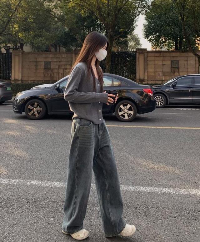 2024年春夏这4条裤子最流行！(图2)
