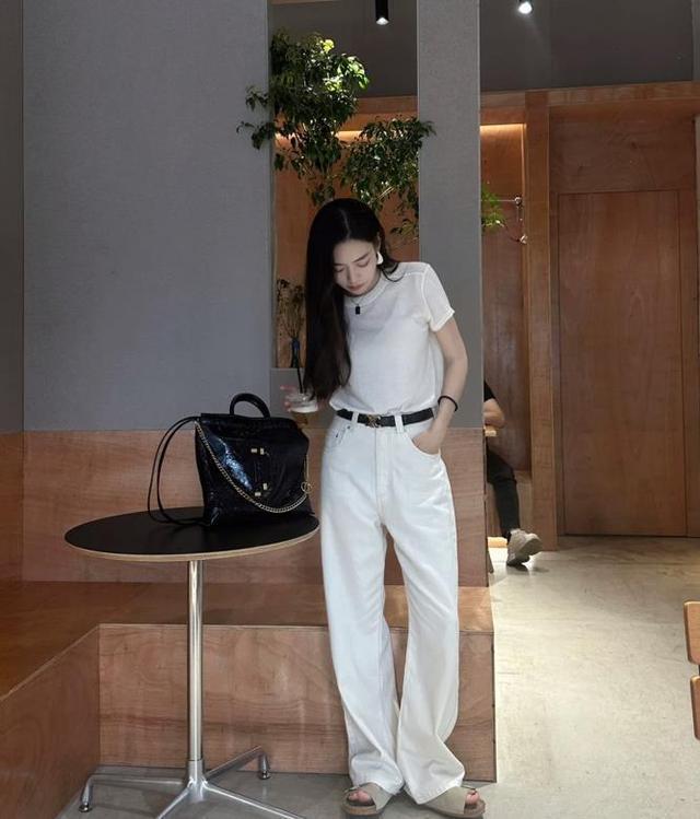 2024年春夏这4条裤子最流行！(图23)