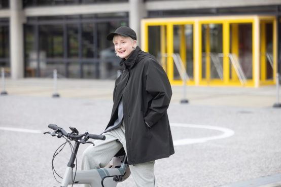 穿出初秋雅致摩登优衣库发布2024秋冬新品(图3)