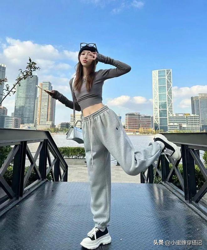 2024秋冬千万别买和买了不亏的两类衣服!做好笔记不踩雷(图2)