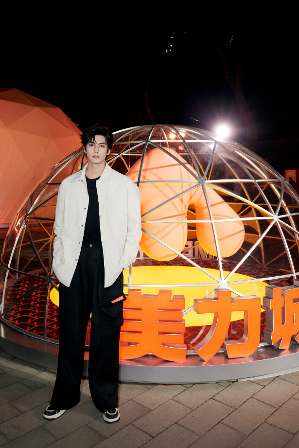 美力城全新发布高科技鹅绒服系列登顶长城科技织梦(图5)