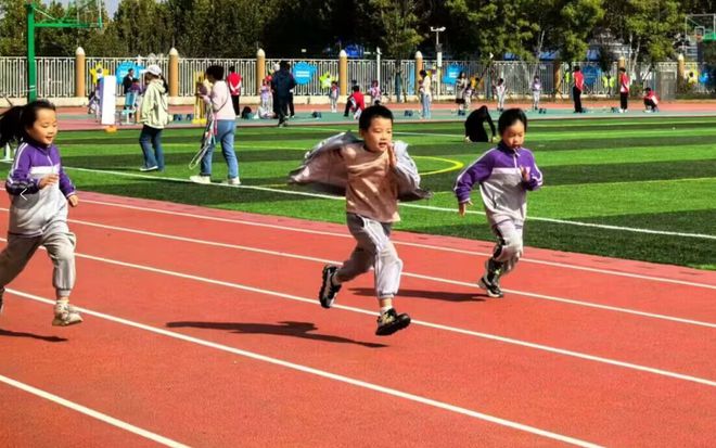 武汉新城中心小学2024年秋季体质达标运动会(图3)