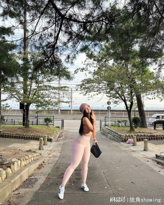 健身装日常穿搭绝了!完美身姿就是这么酷。(图3)