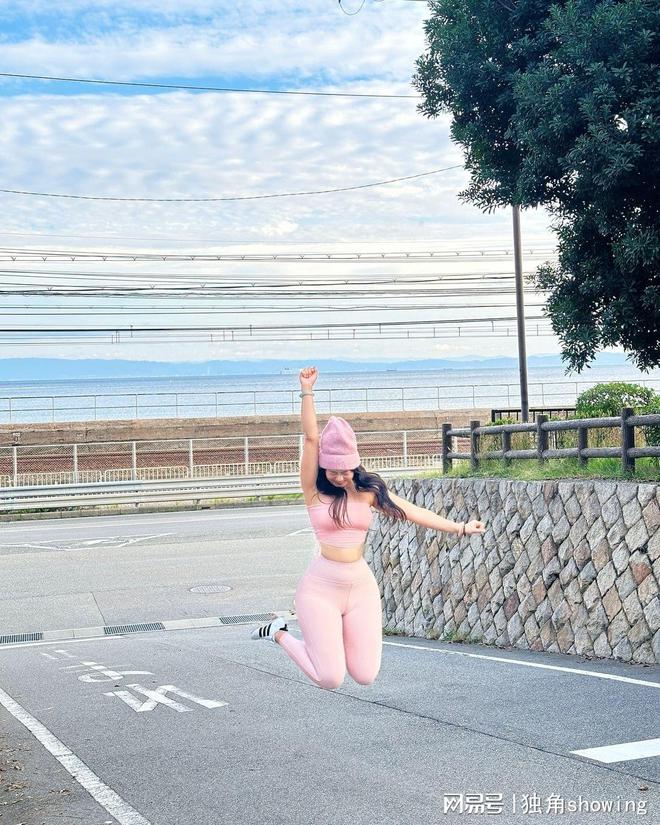 健身装日常穿搭绝了!完美身姿就是这么酷。(图5)