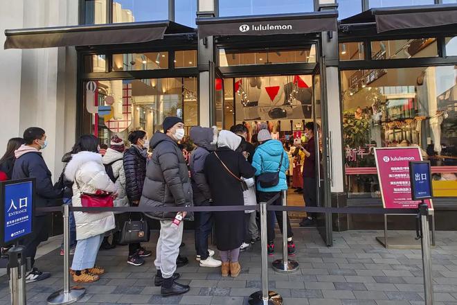 痛失400亿的Lululemon想靠中国男人翻身(图2)