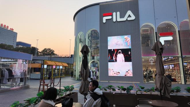李宁再扩高球门店运动品牌掘金高尔夫市场(图2)