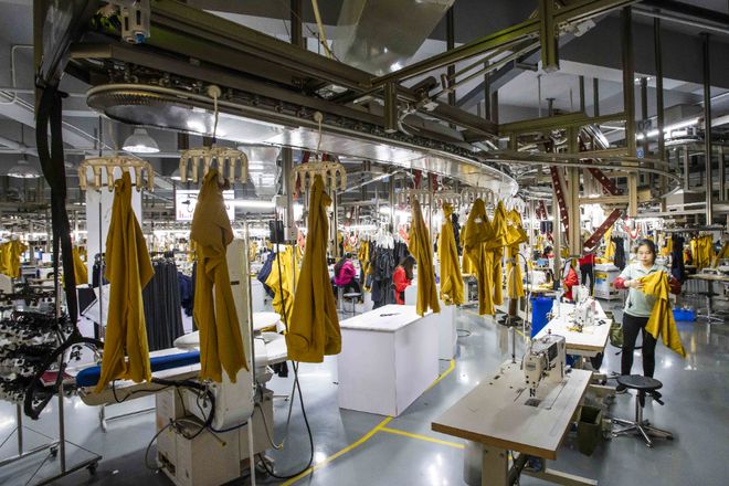 2025服装业“半年考”：零售增速放缓运动品牌领跑资本赛道(图2)