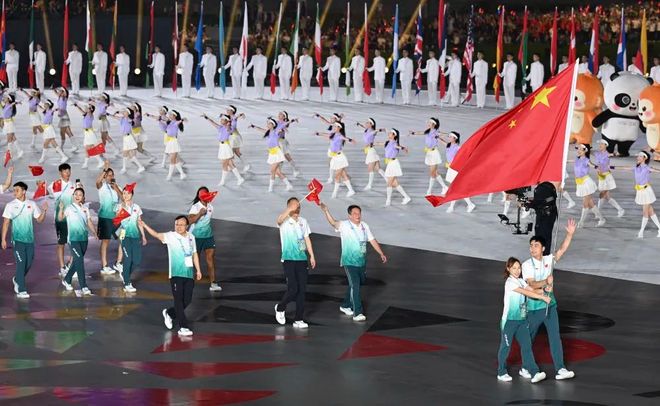 全民健身日：运动服饰已成行业黄金赛道(图1)