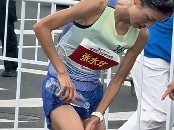 护士马拉松夺冠后续：更多黑料曝光老公身份被扒夫妻一个德行(图3)