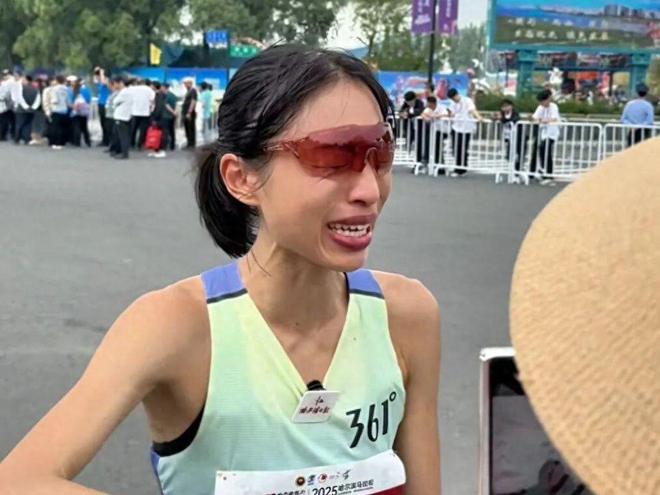 护士马拉松夺冠后续：更多黑料曝光老公身份被扒夫妻一个德行(图4)