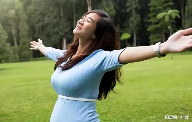 女性生活质量最好的国家:女人开放且漂亮运动员都被强制性感(图12)