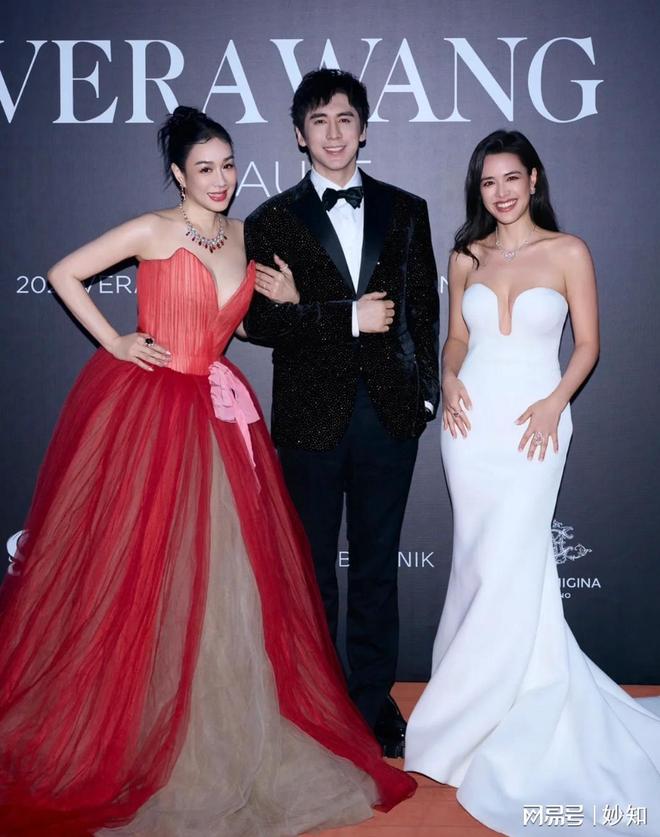 张伦硕夫妇罕现身！钟丽缇膀大腰圆像大妈被网友群嘲夫妻变母子(图10)