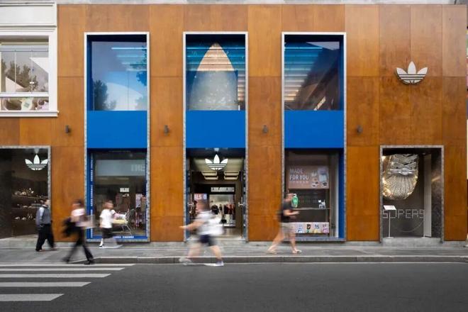 阿迪达斯秀出“三重力量”(图6)