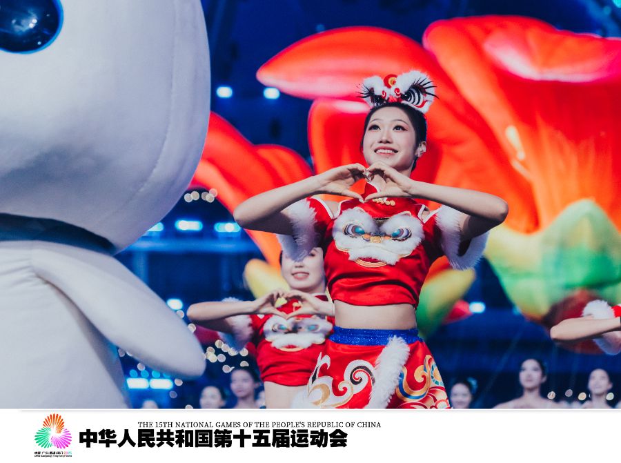 21专访丨阳东霖：四千套十五运开幕式服装流动的岭南文化史(图5)