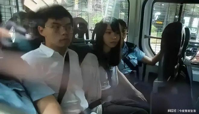 “乱港分子”周庭弃保潜逃加拿大扬言永不回国现如今怎样(图3)