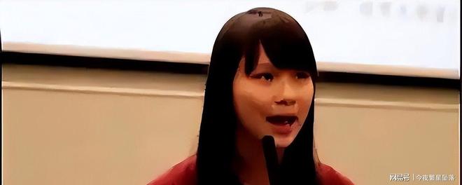 “乱港分子”周庭弃保潜逃加拿大扬言永不回国现如今怎样(图1)