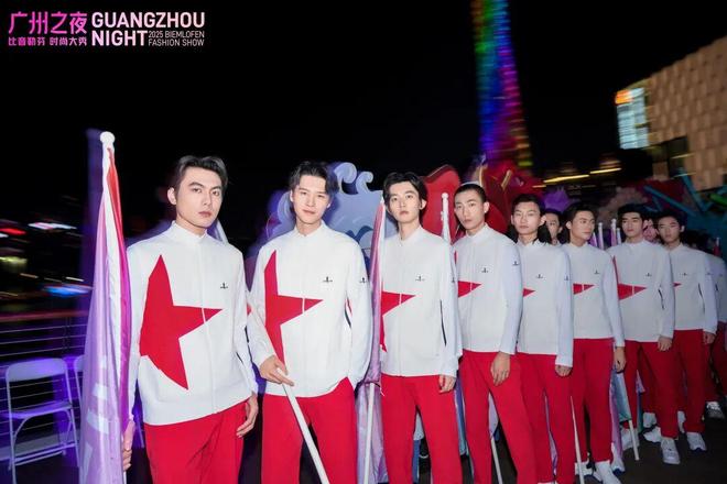 比音勒芬的“朋友圈”藏着中国精英圈？(图13)