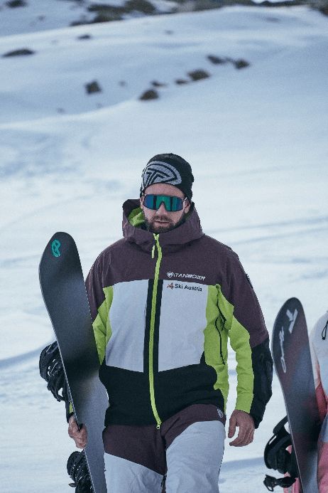 坦博尔如何用26年织就一件雪服的科技与灵魂?(图13)