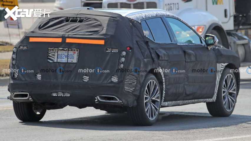 凯迪拉克XT3路试谍照曝光外观小巧运动(图5)
