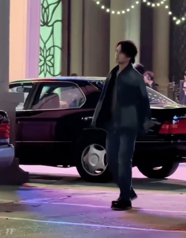 演员王凯新剧路透照曝光!泡面头造型很丧脸颊凹陷到不敢认(图6)