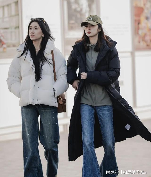 去了北京才发现:很少人穿运动裤、打底裤满大街都是这2种裤子(图2)