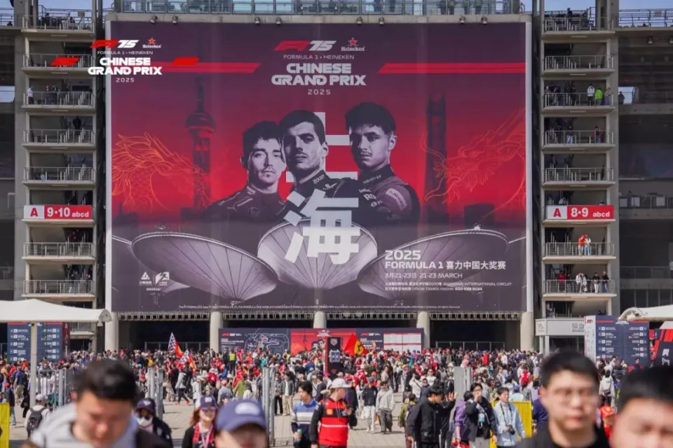 黄牛票炒至8万、F1狂赚30亿美元：“赛车经济”背后的金钱帝国？(图1)