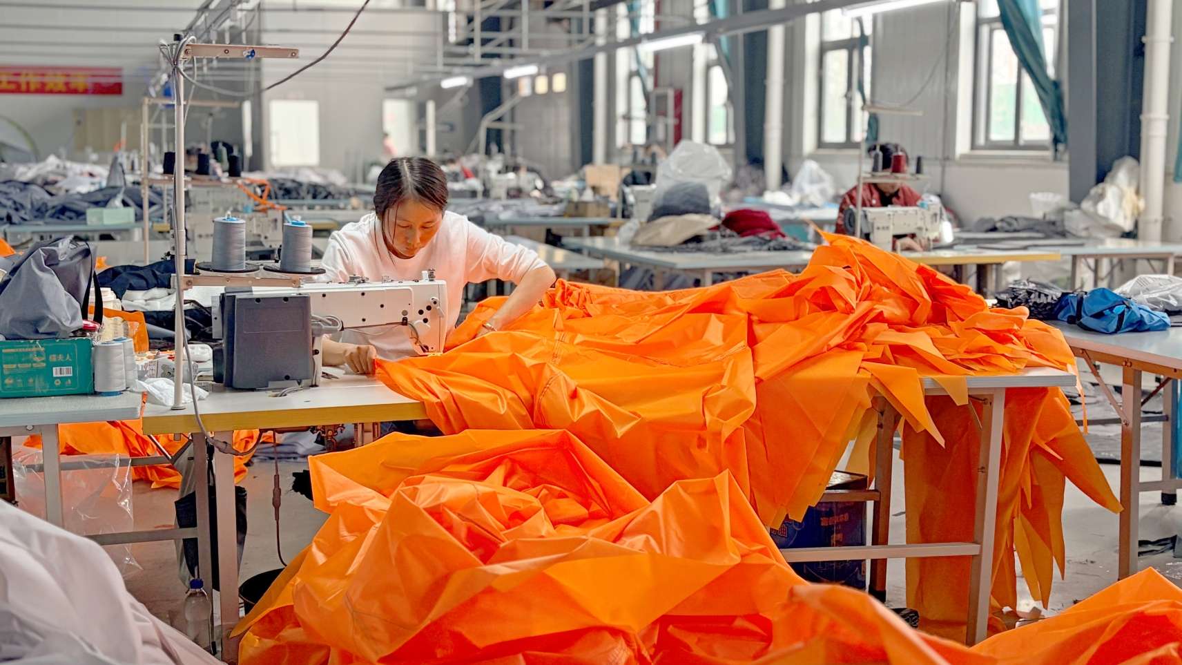 【信阳“链”上“新”力量】千丝万缕织就“新”生活——信阳“六新两品”重点产业链群高质量发展系列报道之五(图5)